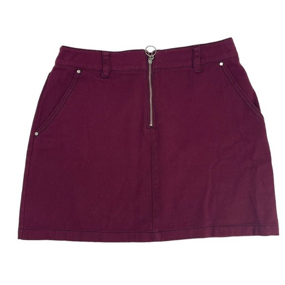 Forever 21 Dresses & Skirts - Maroon Zip Up Mini Skirt Forever 21 Mini Skirt Size M